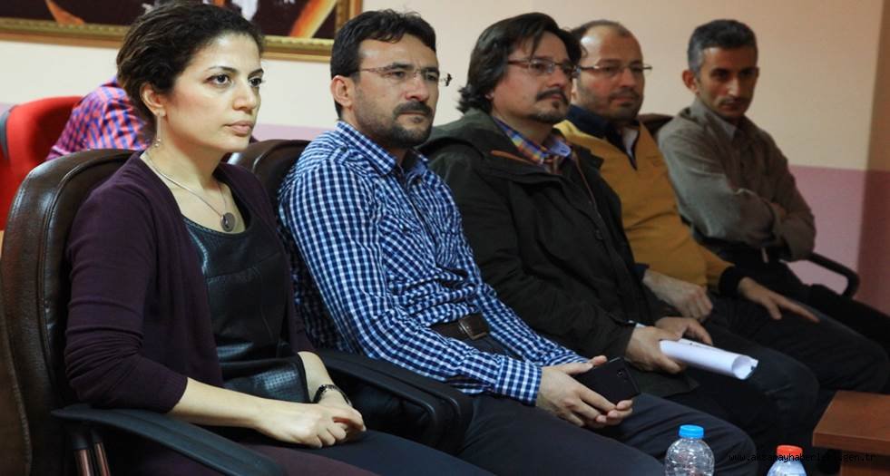 ASÜ'DE 'KENTİN YENİ MİSAFİRLERİ SURİYELİLER' KONFERANSI