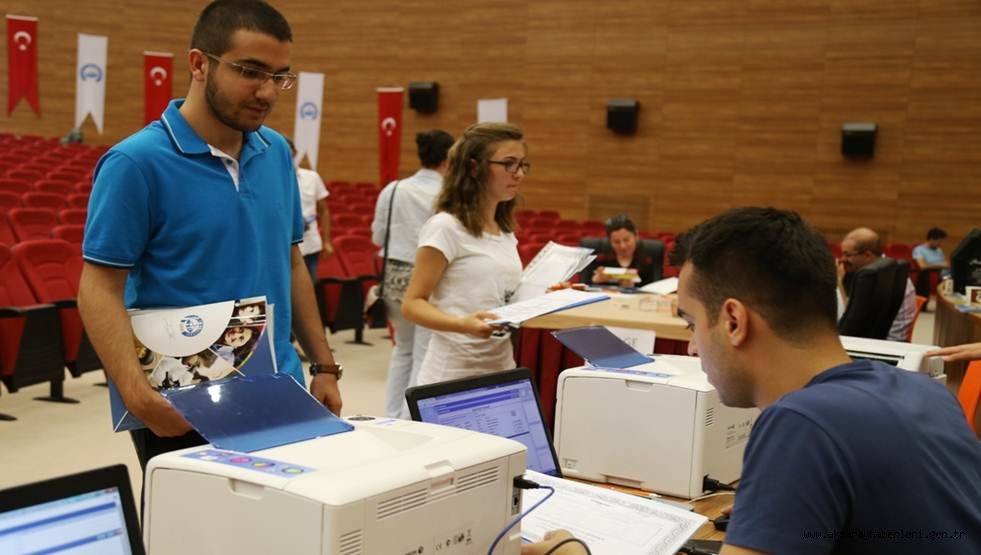 ASÜ&#039;YE TOPLAM 4 BİN 405 ÖĞRENCİ KAYIT YAPTIRDI