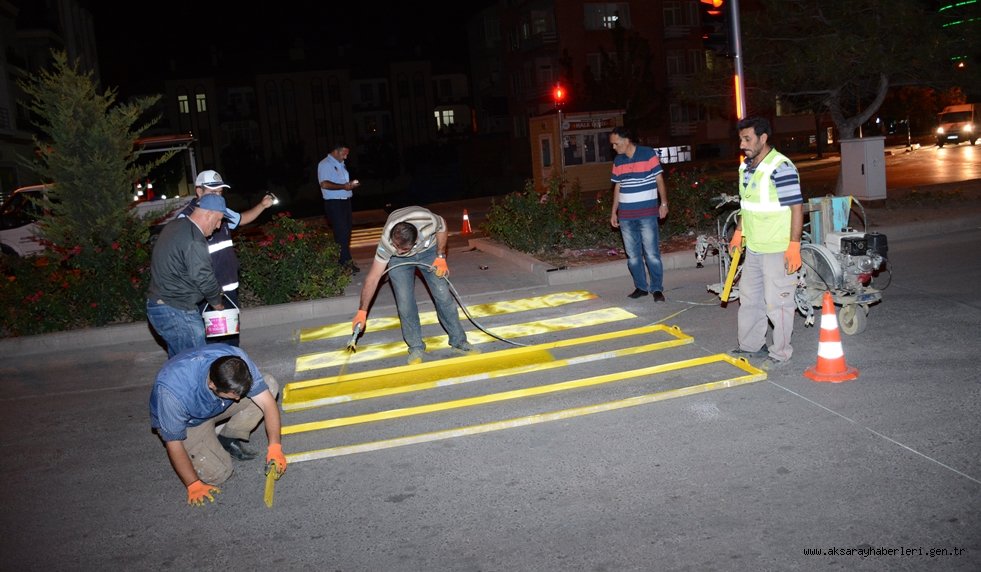 BAYRAM ÖNCESİ AKSARAY'DA YOL ÇİZGİLERİ YENİLENİYOR