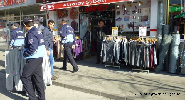 BELEDİYE KALDIRIM İŞGALİNE SON VERME ÇALIŞMASINI TİTİZLİKLE SÜRDÜRÜYOR 