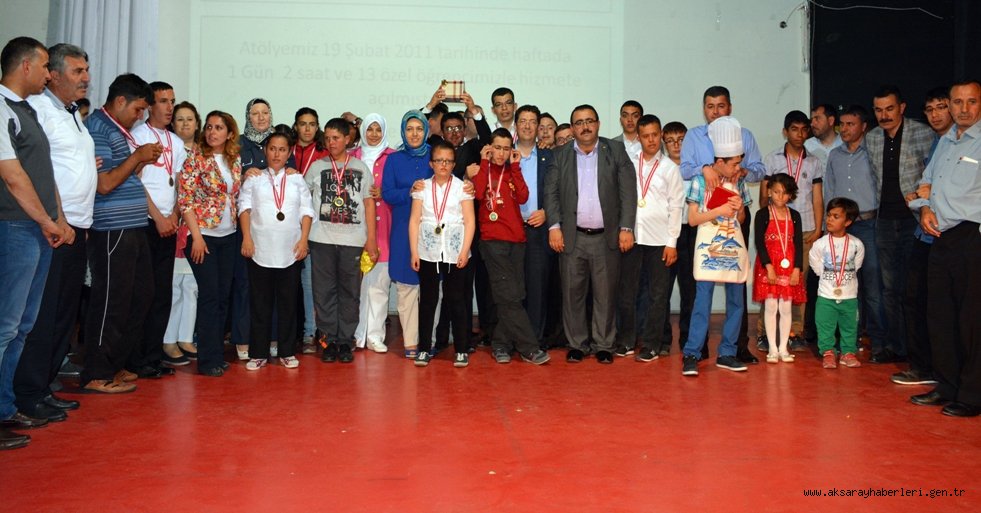 ENGELSİZ YETENEK YARIŞMASININ FİNALİ RENKLİ GÖRÜNTÜLERE SAHNE OLDU