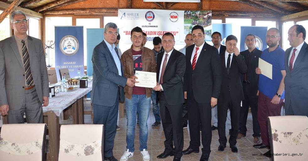 GÜLAĞAÇ’TA UYGULAMALI GİRİŞİMCİLİK EĞİTİM PROGRAMINI BAŞARIYLA TAMAMLAYAN 30 KİŞİYE SERTİFİKALARI VERİLDİ