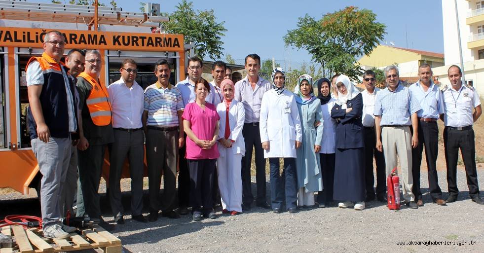 HASTANE ÇALIŞANLARINA YANGINA MÜDAHALE VE ARAMA KURTARMA EĞİTİM VERİLDİ