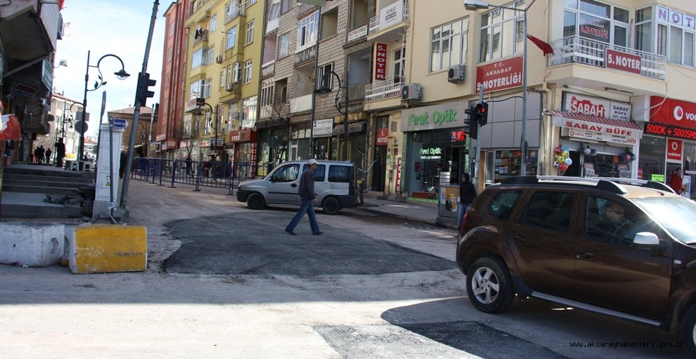 KALEALTI CADDESİ YENİDEN TRAFİĞE AÇILDI