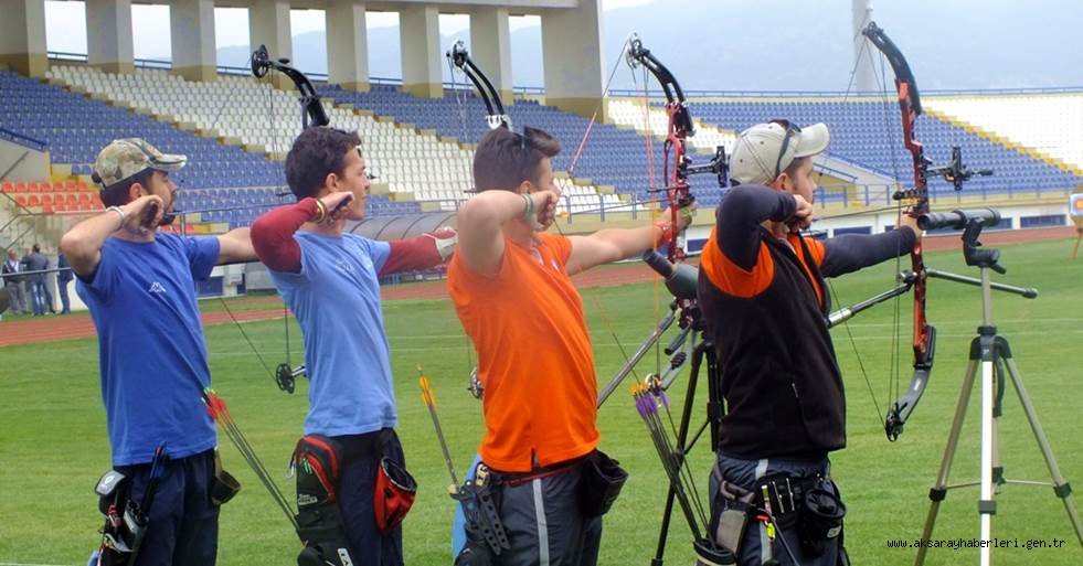 KOÇ FEST TURNUVALARINA ASÜ’LÜ SPORCULAR DAMGA VURDU