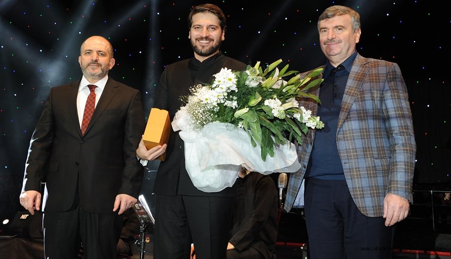 KONYA'DA SAMİ YUSUF COŞKUSU YAŞANDI