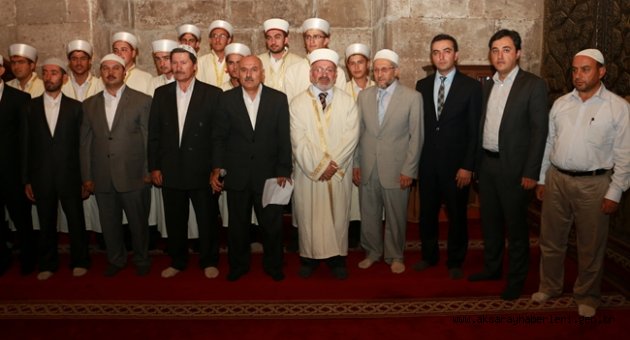 KUR'AN KURSUNDA EĞİTİMİNİ TAMAMLAYAN 10 HAFIZ, DÜZENLENEN TÖRENLE DİPLOMALARINI ALDILAR