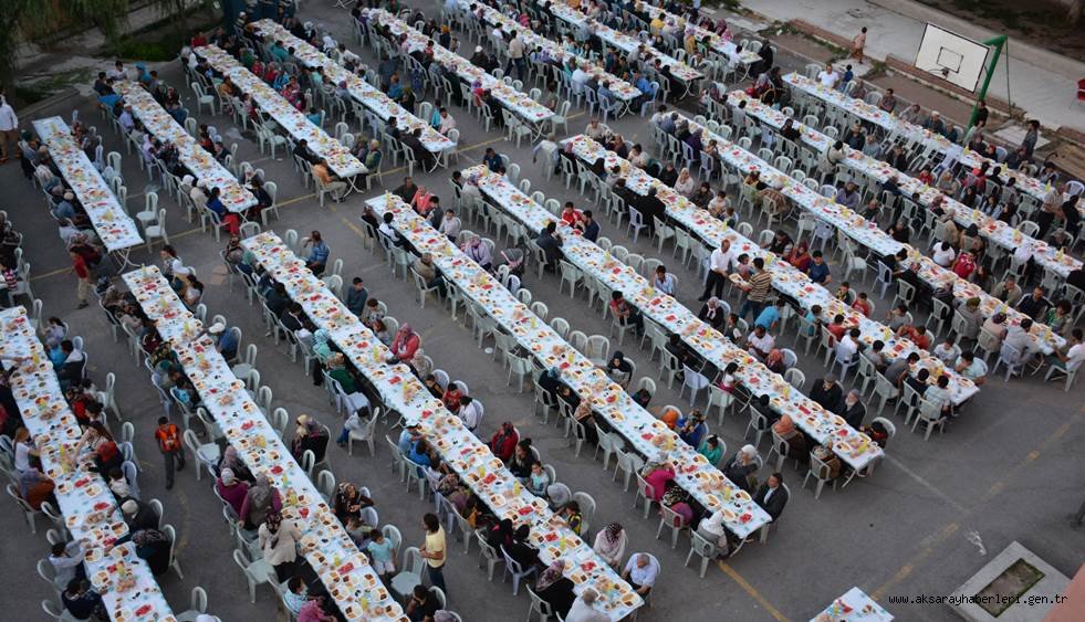 KURTULUŞ, LALELİ VE BAHÇELİ MAHALLELERİNDEN 2000 KİŞİ İFTAR YEMEĞİNDE BİR ARAYA GELDİ