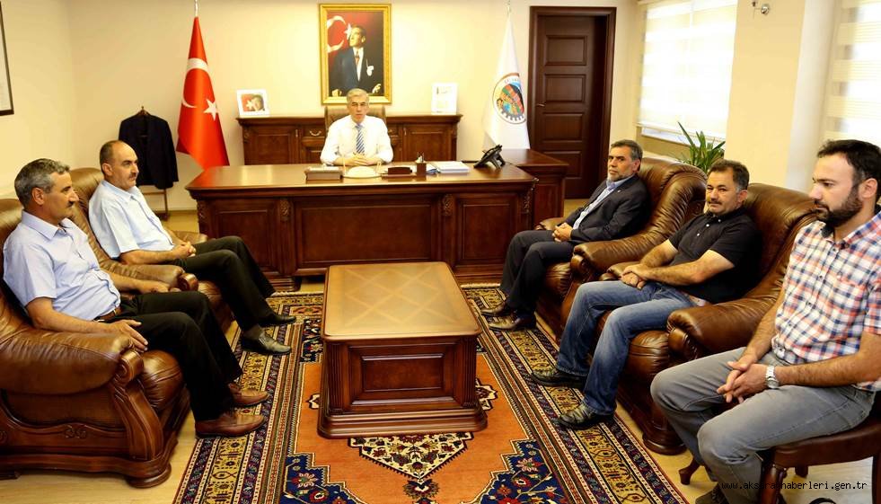 MADENİ SANATKÂRLAR VE TAMİRCİLER ODASI BAŞKANI MEHMET ÜÇKULAK VALİ ŞEREF ATAKLI’YI ZİYARET ETTİ