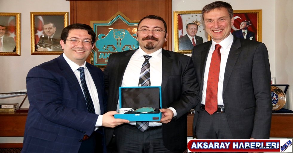 MERCEDES-BENZ DİREKTÖRÜNDEN BAŞKAN YAZGI’YA ZİYARET