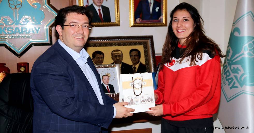 MİLLİ OYUNCULARDAN BAŞKAN YAZGI’YA ZİYARET