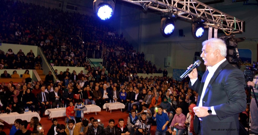 NİHAT HATİPOĞLU KONFERANSI BÜYÜK İLGİ GÖRDÜ