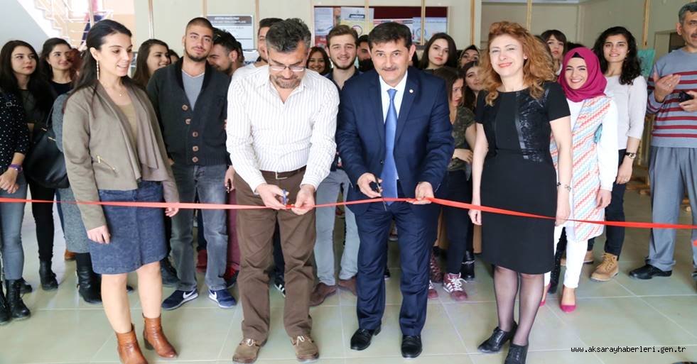 RESİM ÖĞRENCİLERİ YAZI SERGİSİ AÇTI