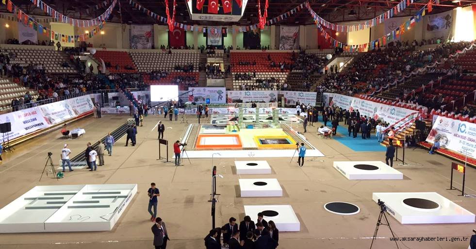 ROBOT YARIŞMASINDA ASÜ’YÜ TEMSİL ETTİLER