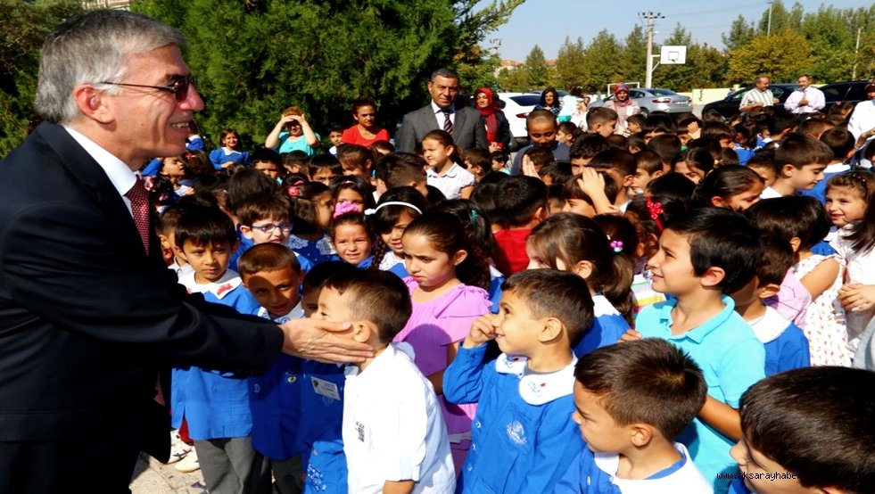 VALİ ATAKLI'DAN “ 23 NİSAN ULUSAL EĞEMENLİK VE ÇOCUK BAYRAMI “ MESAJI