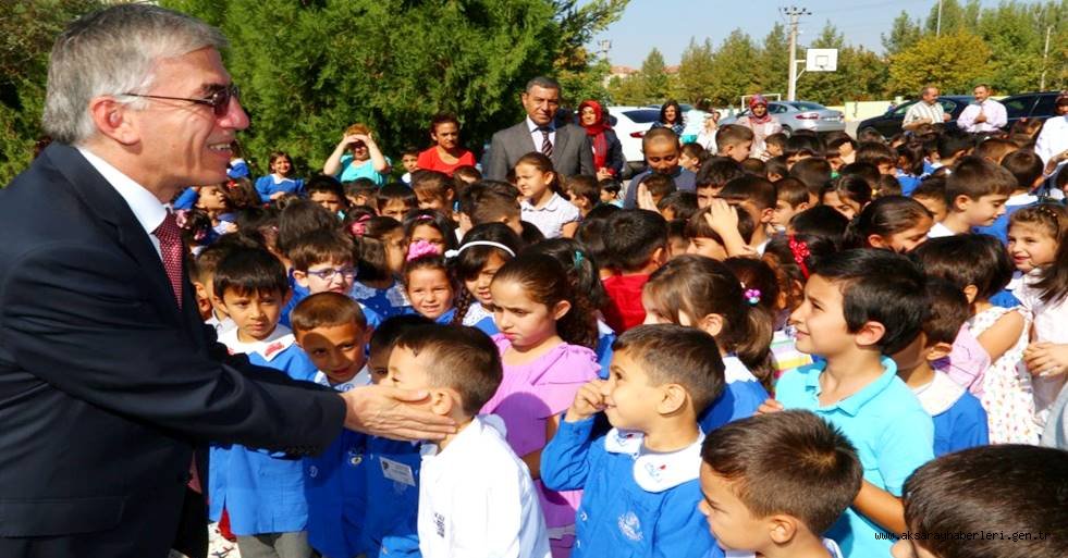 VALİ ATAKLI'DAN “23 NİSAN ULUSAL EGEMENLİK VE ÇOCUK BAYRAMI“ MESAJI