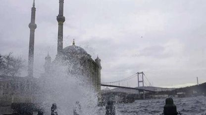 Batı’da sağanak, iç kesimlerde kuvvetli rüzgar bekleniyor