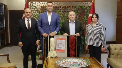 “İlmek İlmek Türkiye”de ilk ilmek Vali Fidan'dan