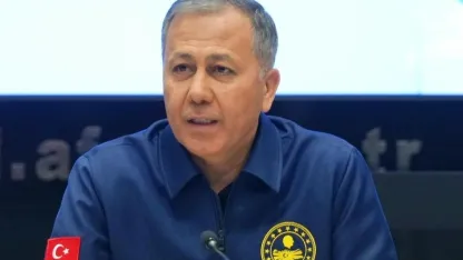 Bakan Yerlikaya: 25 yapı hasarı toplam 504 ihbar alındı