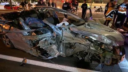 Aksaray'da Tıra çarpan araç hurdaya döndü 1 Ölü, 1 ağır yaralı