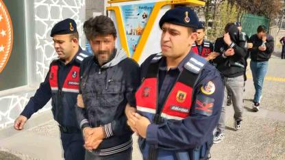 Gülağaç ilçesinde uyuşturucu operasyonu, 1 kilo kokain, 2 kilo esrar ele geçirildi