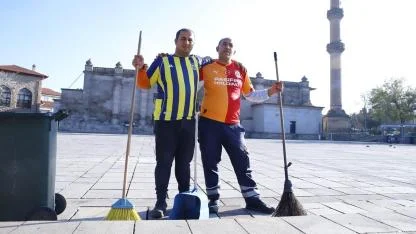 Aksaray Belediyesi’nden Galatasaray Fenerbahçe Derbisi Öncesi Örnek Dostluk Mesajı