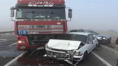 Aksaray Ticaret Borsası Kavşağında Zincirleme Trafik kazası