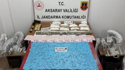 Aksaray’da Jandarmadan Uyuşturucu Tacirlerine Darbe: 2 Şüpheli Tutuklandı