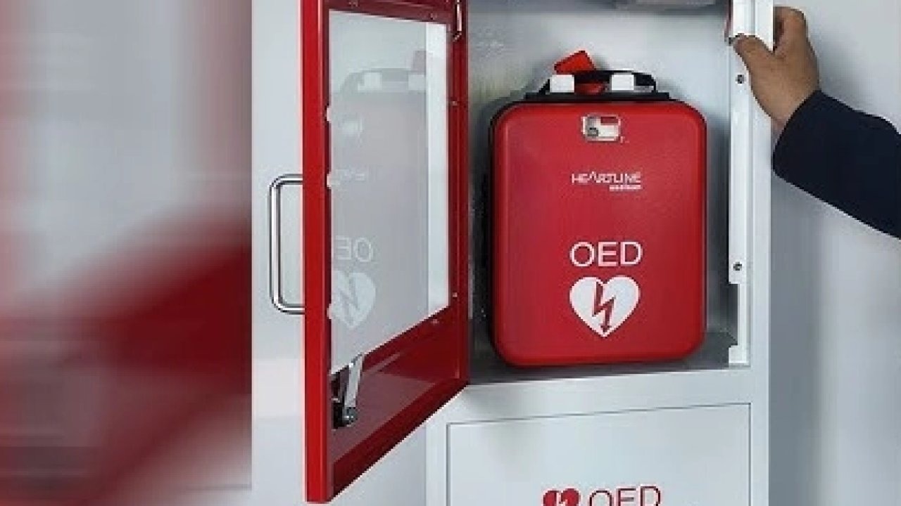 Ani kalp durmalarında hayat kurtaracak düzenleme &#039;Resmi&#039;leşti... OED zorunluluğu geliyor