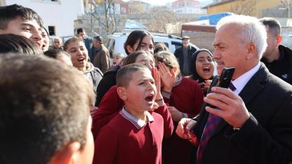 Çocuklar istedi, Aksaray Valisi söz verdi