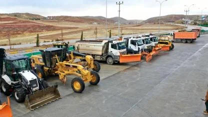 Dört gözle Kar yağmasını bekliyoruz! Aksaray Belediyesi 900 Ton Tuz Ve 36 Araçla Kış Şartlarına Hazır