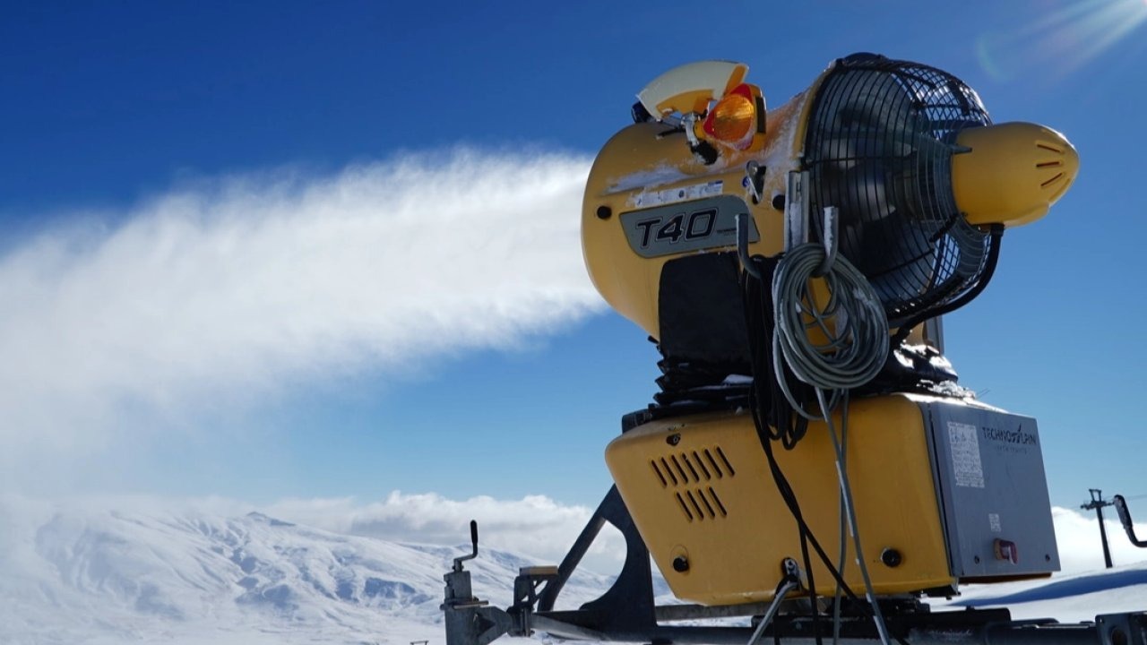 Kayseri Erciyes suni karla yeni sezona hazırlanıyor