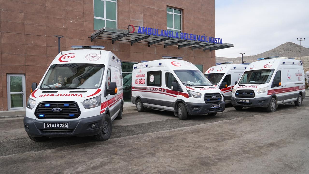 Niğde&#039;de Tavuk döner yiyen 3 öğrenci zehirlendi