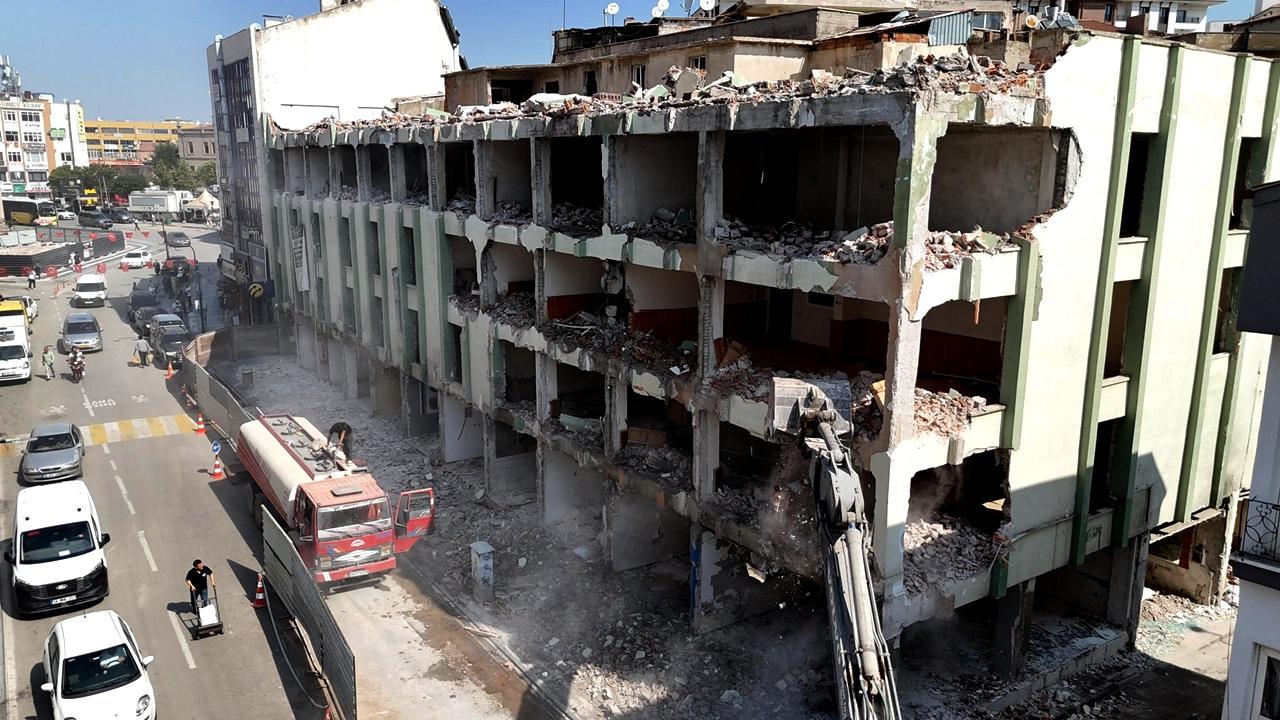 Aksaray'da Tarihi Dönüşüm Sürüyor, 2025 de 719 riskli bina yıkıldı