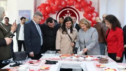 Yeni evlenen ve evlilik aşamasındaki çiftlere 'aile' anlatıldı