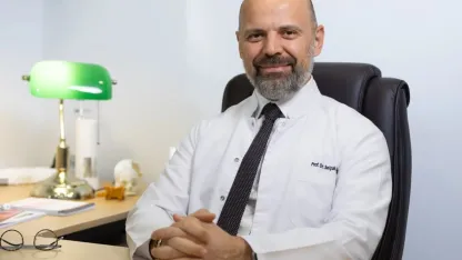 Uzmasnlardan Uyarı Akıllı telefonlar boyun fıtığı sebebi