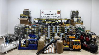 Aksaray Ortaköy’de Milyonluk Kaçak Makaron Ele Geçirildi