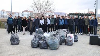 Aksaray Somuncu Baba Lisesi Öğrencilerinden Geri Dönüşüme Katkı