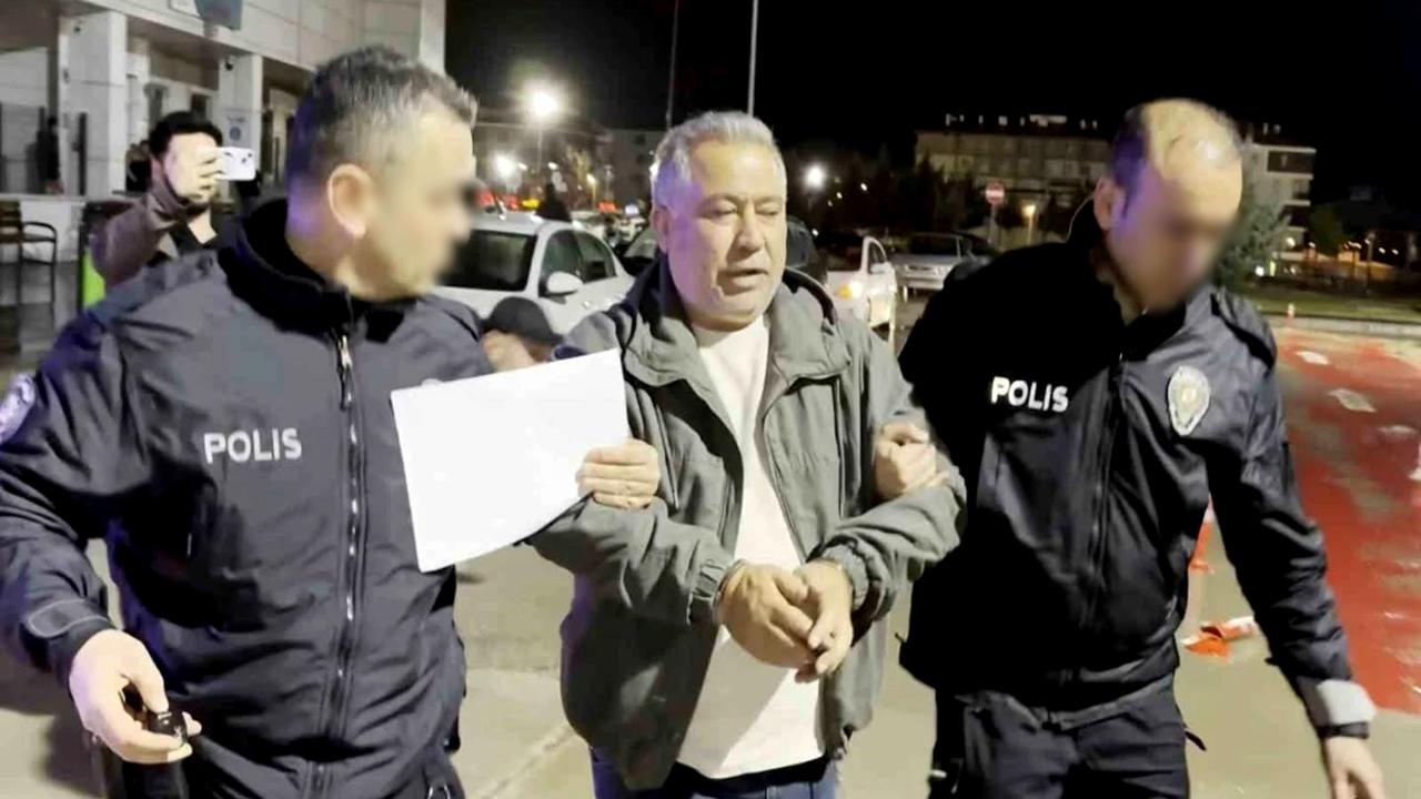 Niğde de Maddi Hasarlı Trafik kazası sonrası 2 kişiyi Öldüren Zanlı Aksaray'da yakalandı