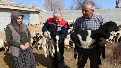 Sultanhanı'nda Köse Ailesi Küçükbaş Çobanlığı ile 4 Çocuklarını Okuttular