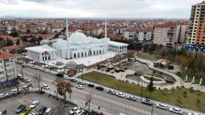 Yapımı Tamamlanan Aksaray Selçuklu Külliyesi Caminde İlk Teravih Namazı Kılınacak