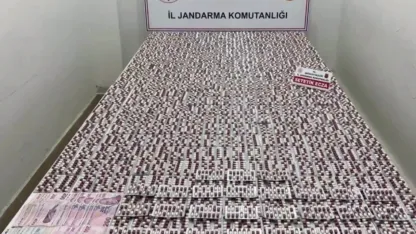 Uyuşturucu satıcılarına dev operasyon... 3 milyon hap ve kilolarca madde yakalandı