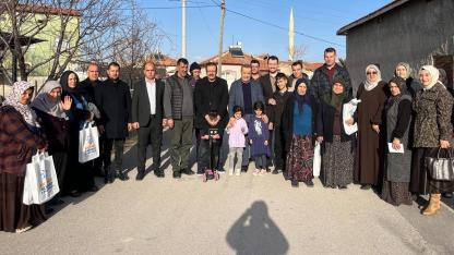 Ak Parti Aksaray Teşkilatı Ramazan'da Sokak Sokak Geziyor