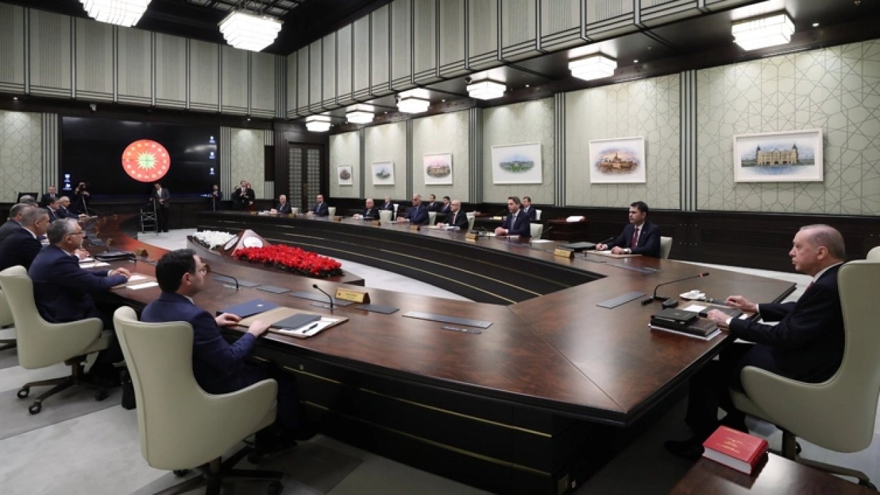 Kabine yoğun gündemle 15.30 da toplanıyor