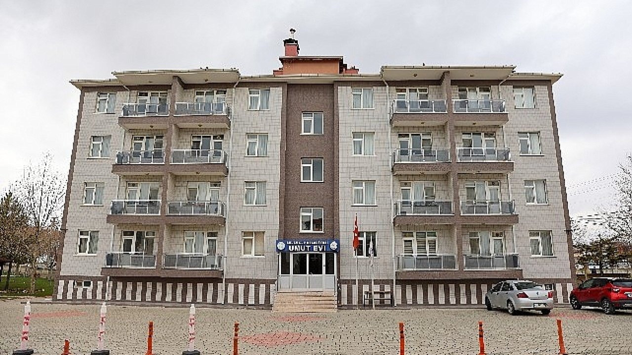 Konya Selçuklu Belediyesi Umut Evi kanser hastaları ve yakınlarının yanında