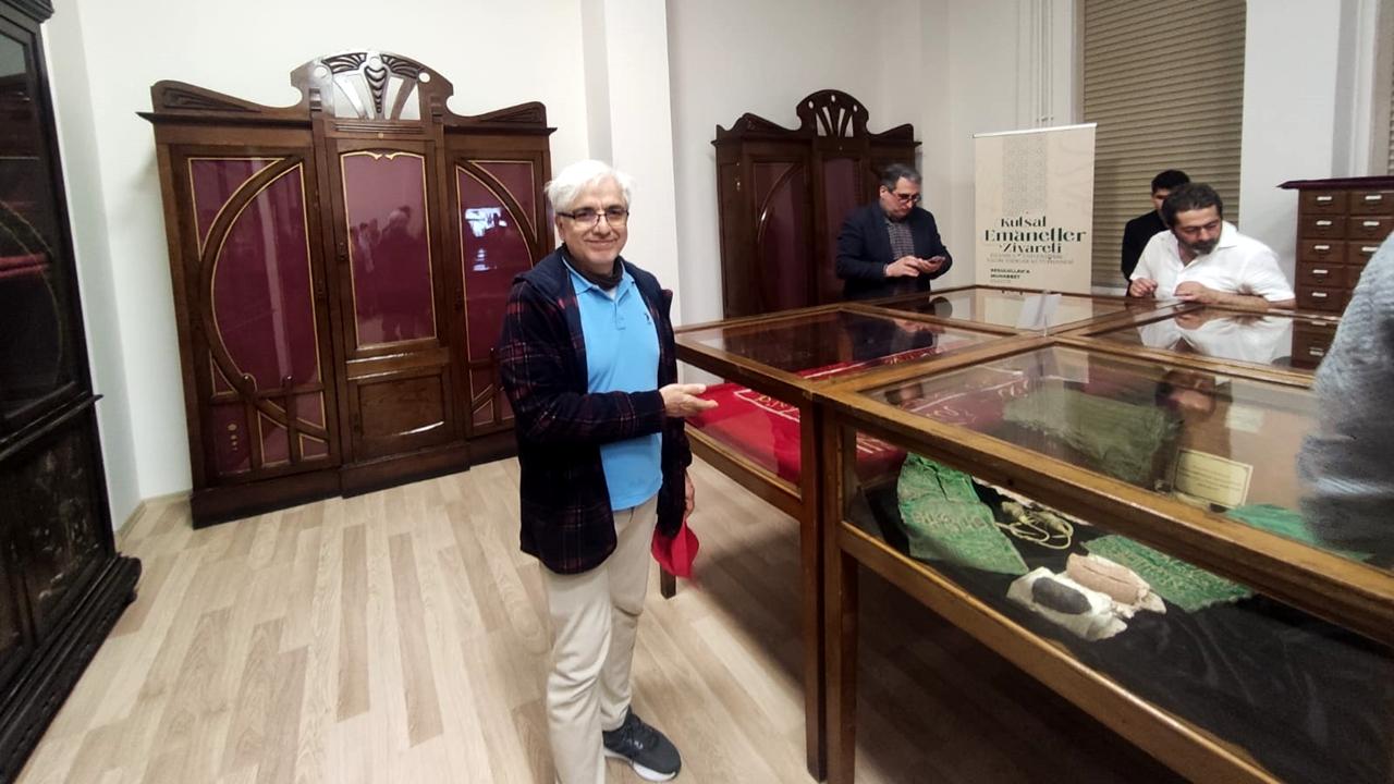 Mukaddes Emanetler: Bir Medeniyetin “Emanet Kültürü”