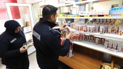 Raflar Tek Tek İncelendi: Aksaray'da Kantinlere "Zabıta" Çıkarması!