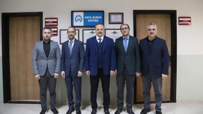 Rektör Arıbaş’tan Sosyal Bilimler Enstitüsü  Müdürü Doç. Dr. Arif İğdeli’ye hayırlı olsun ziyareti