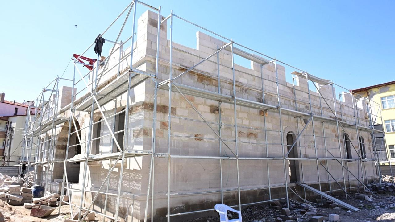 Aksaray Kültür Konağı’nın Giriş Katında Yapısal Restorasyonlar Tamamlandı