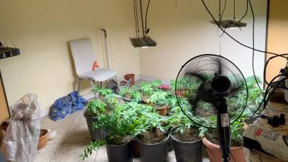 Aksaray'da Narkotik Ekipleri Nefes Aldırmıyor: Çok Sayıda Uyuşturucu ve Silah Ele Geçirildi